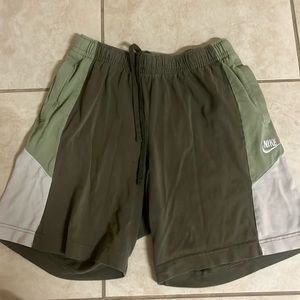 Men’s Nike Colorblock Basketball Shorts
